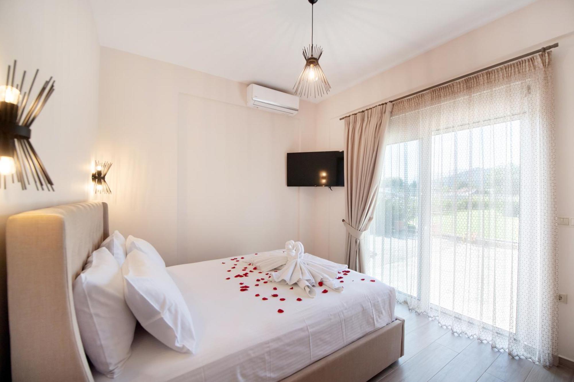 Ruellia Luxury Apartments Kalligoni Esterno foto