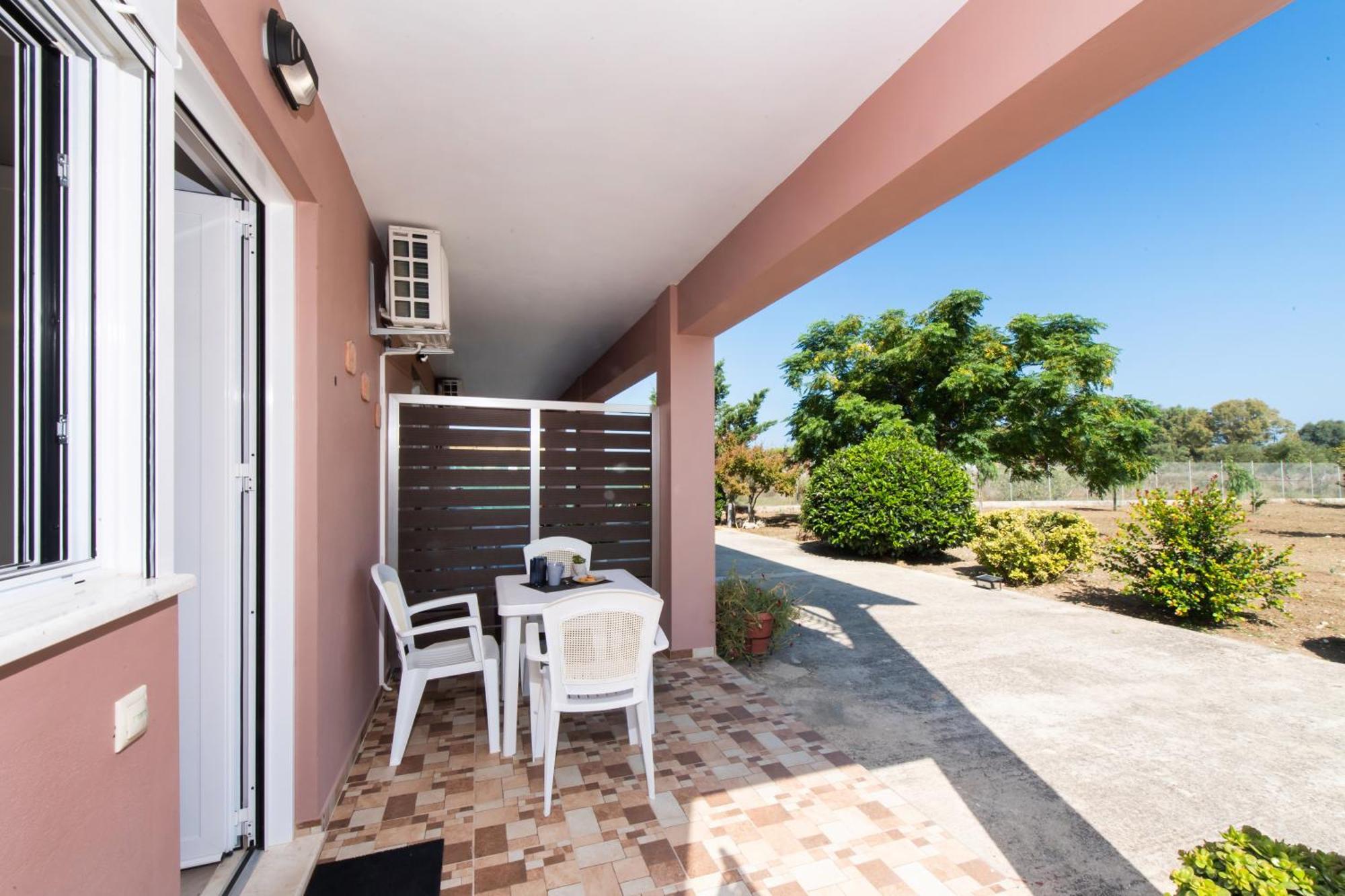 Ruellia Luxury Apartments Kalligoni Esterno foto