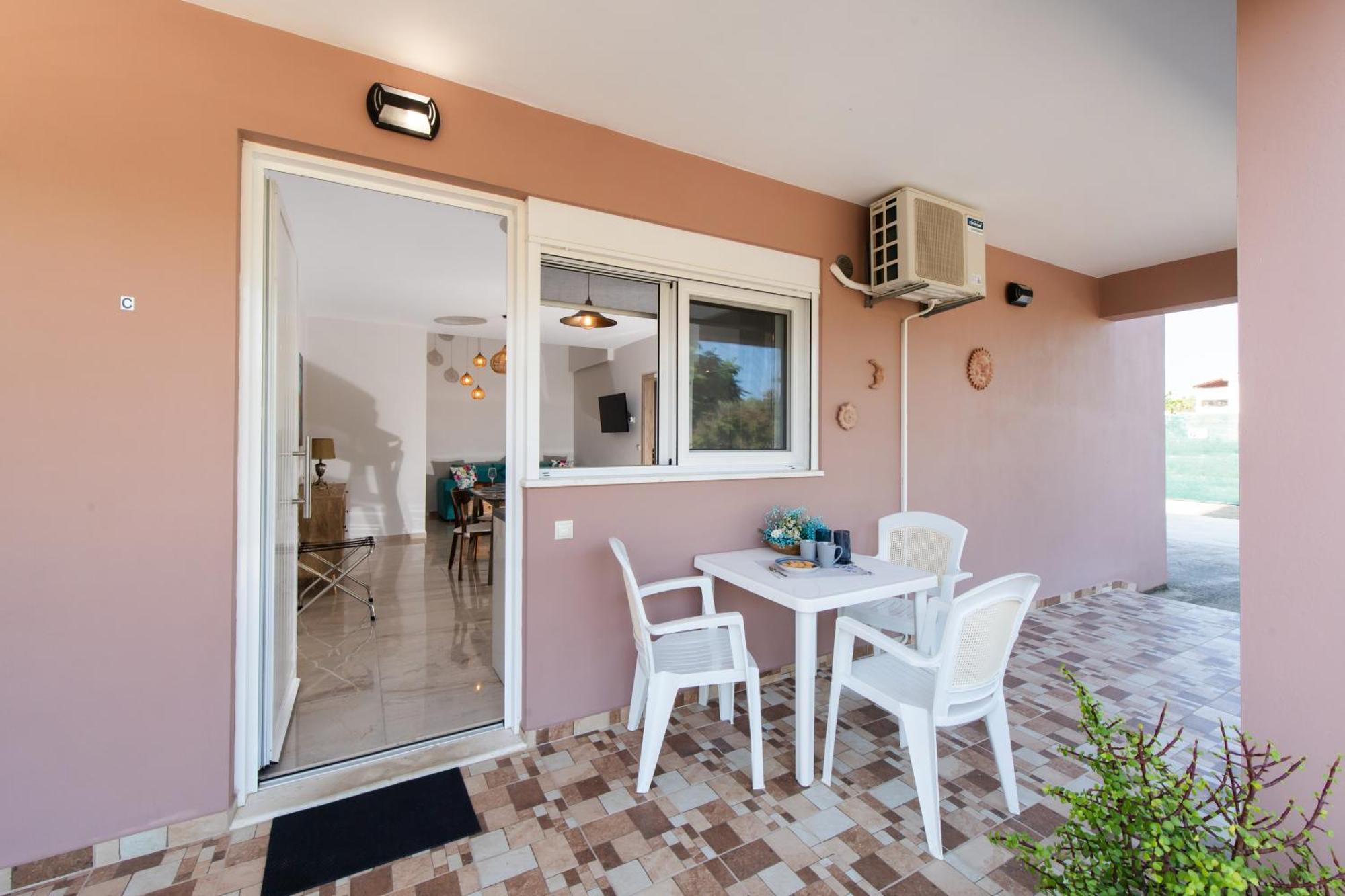 Ruellia Luxury Apartments Kalligoni Esterno foto