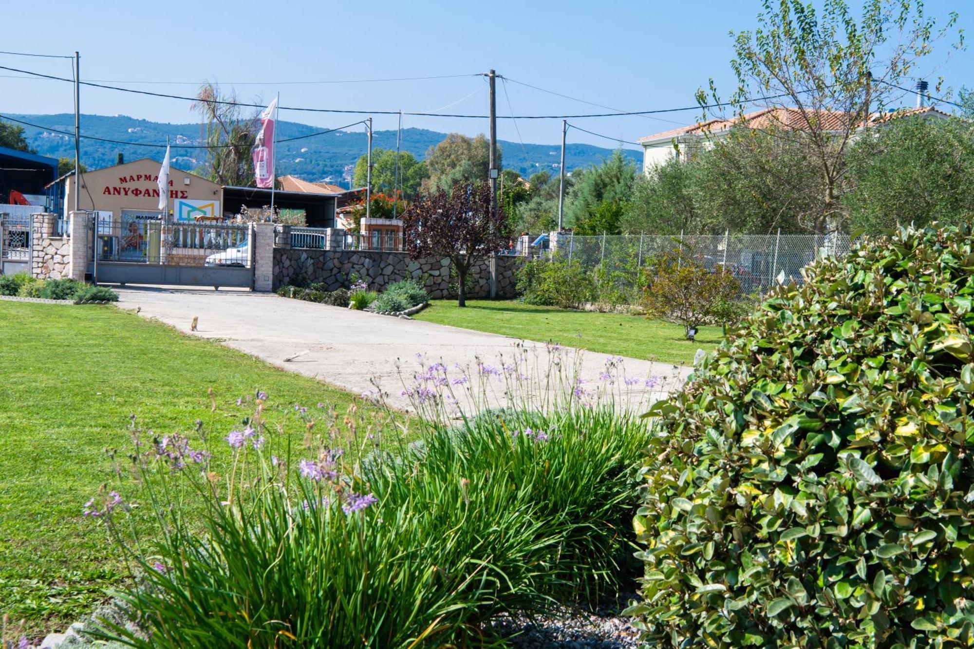 Ruellia Luxury Apartments Kalligoni Esterno foto